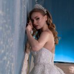 عروس ترتدي فستان زفاف أبوظبي